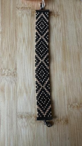 Schwarz Goldenes Perlenarmband