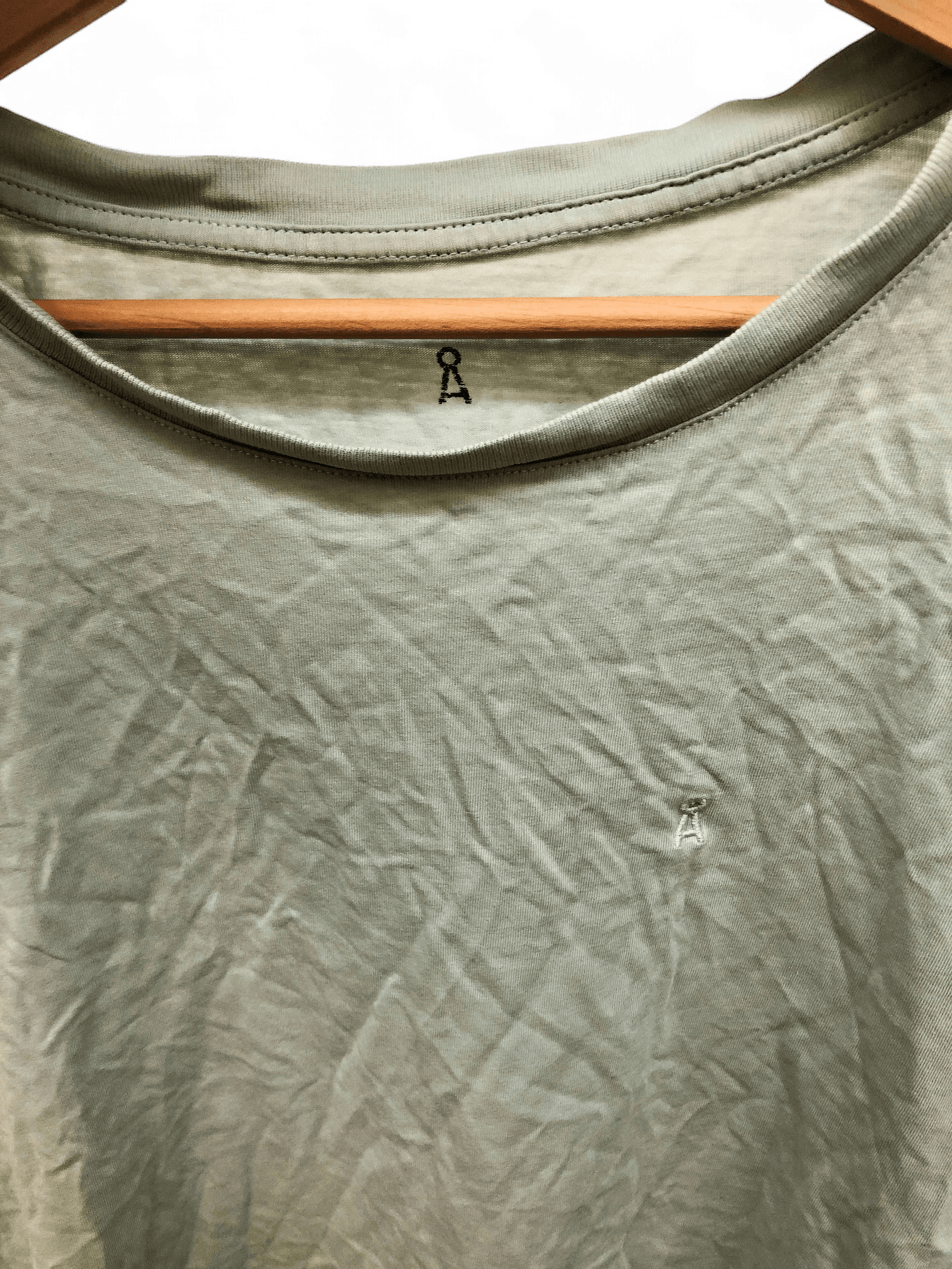 Mintgrünes T-Shirt von Armed Angels aus biobaumwolle  3