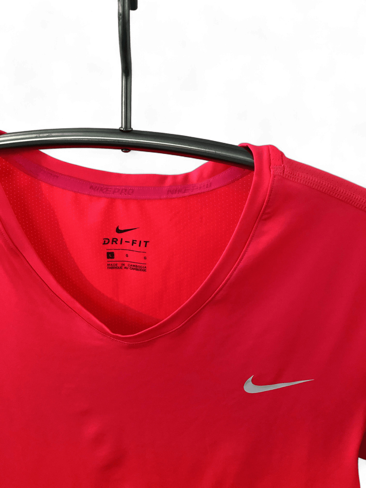 Nike Dri-FIT Laufshirt für Damen in leuchtendem Pink 3