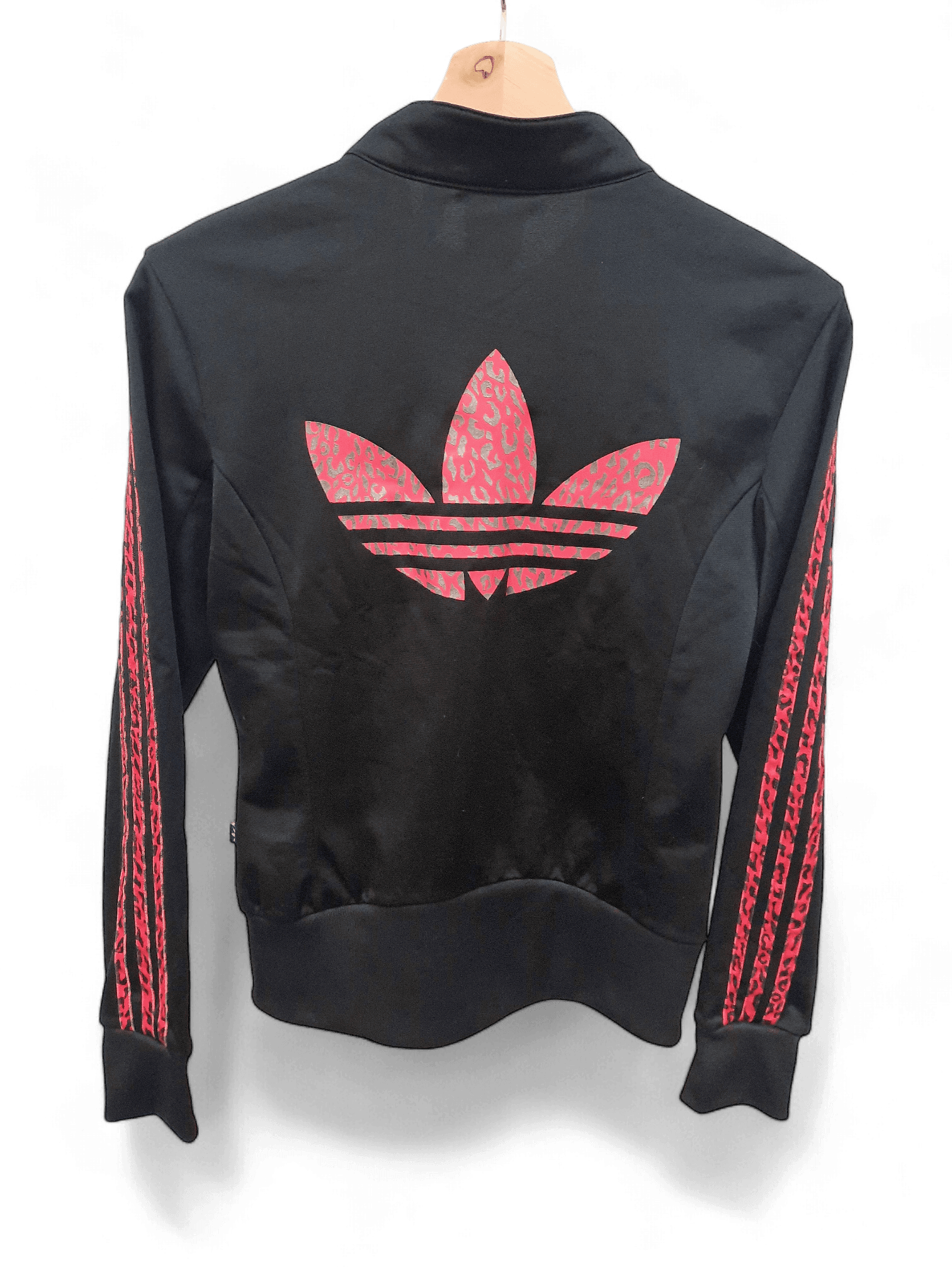 Adidas Originals Schwarzer Trainingsanzug mit rotem Leopardenmuster 2