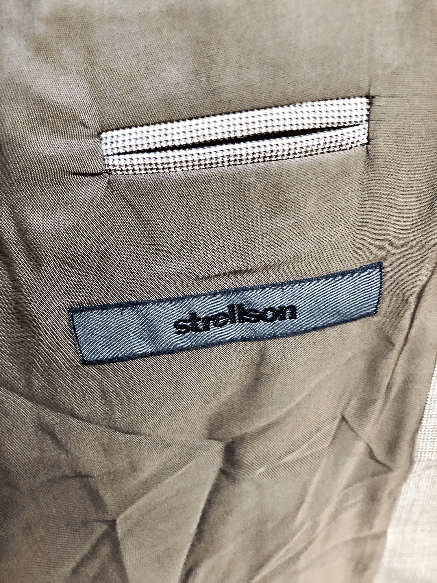 Klassischer grauer Wollanzug für Herren von strellson - Elegantes Business-Outfit 3