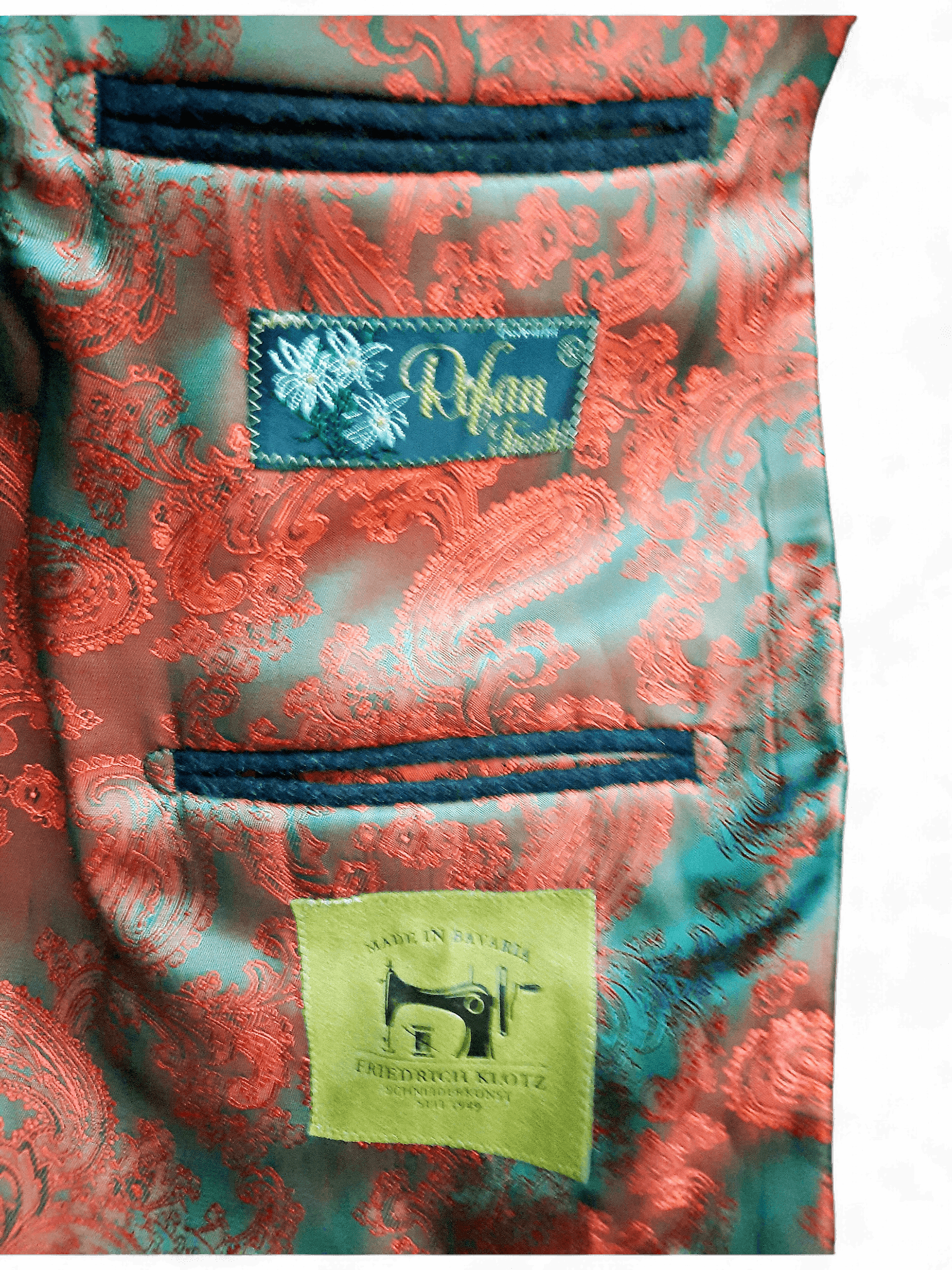 Traditionelle Lodenjacke aus Bayern 4