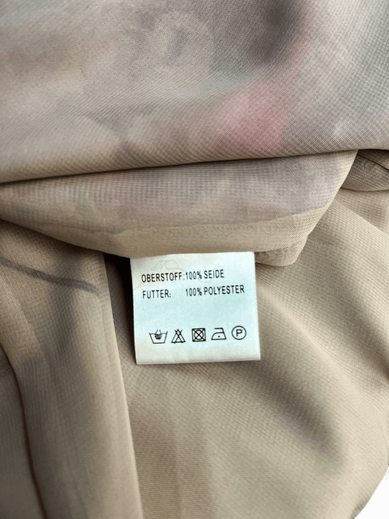 Elegantes Maxi-Kleid mit Blumenmuster - Cremefarbene Seide 5