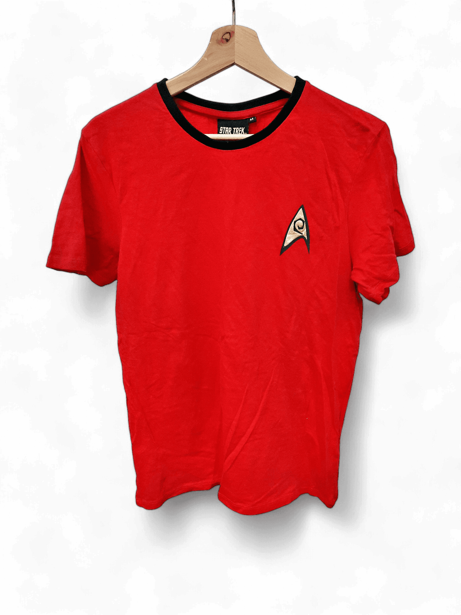 Star Trek Rotes T-Shirt mit Abzeichen - Offizielles Merchandise 1