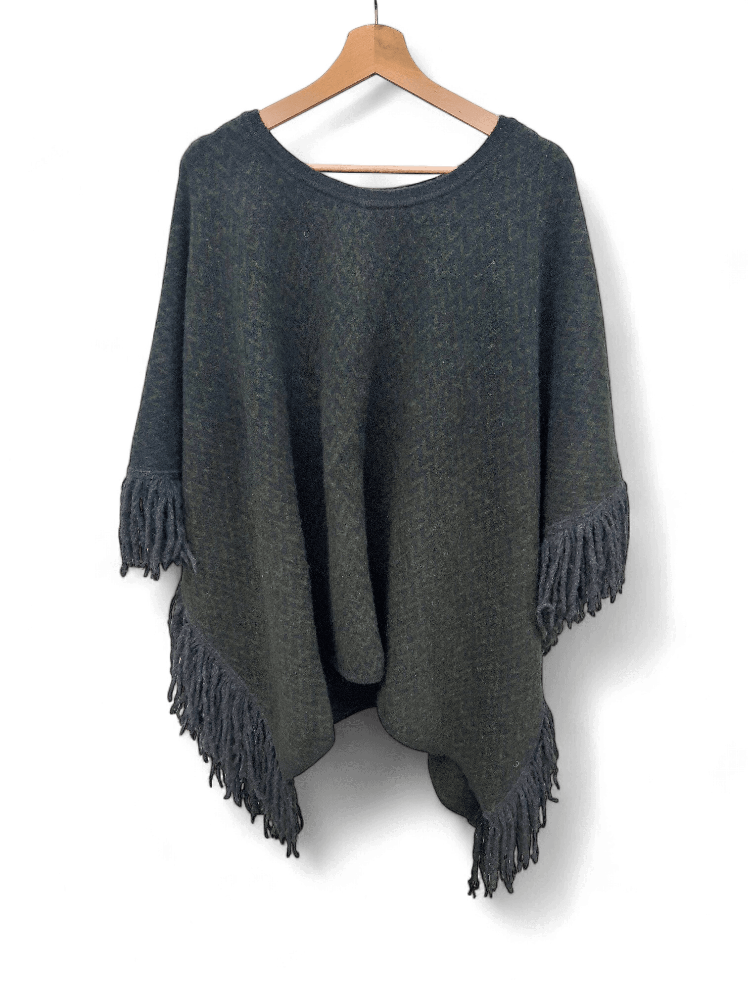 Moderner Woll-Poncho mit Fransen von Closed 1