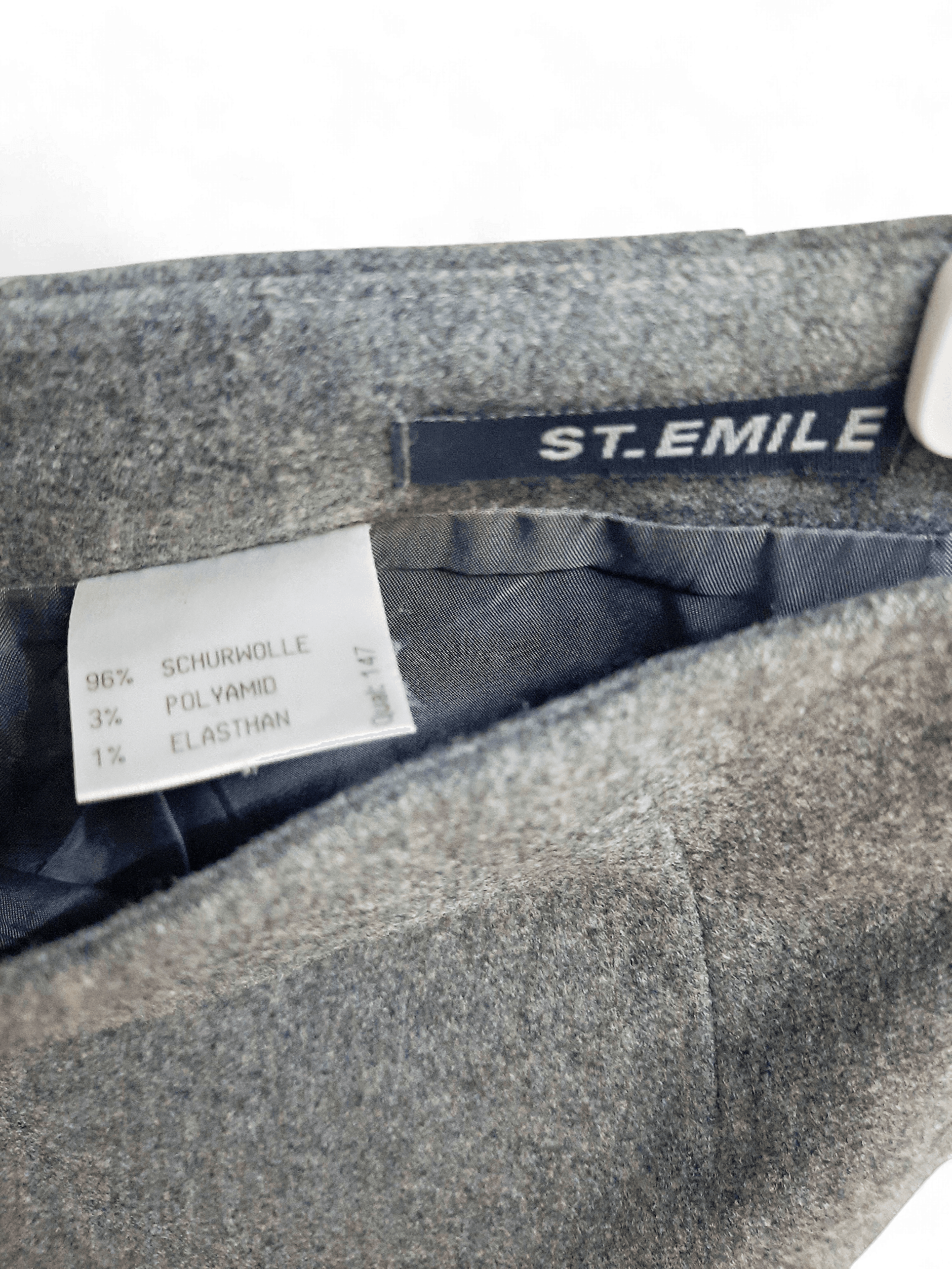 Eleganter St. Emile Wollrock in Grau - Klassisches Design 3