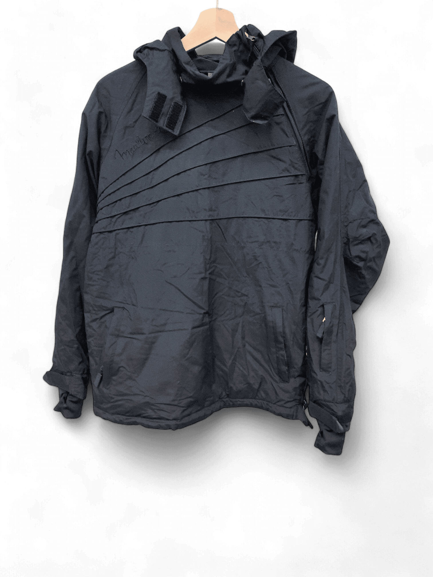 Moderne Maui-Wowie Schwarze Winterjacke mit Kapuze 1
